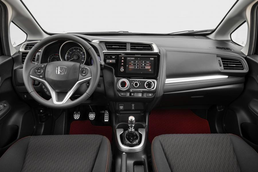 Торпедо Honda Fit Sport HFP Accessories 2017 года  (NA) (фото 20 из 32)